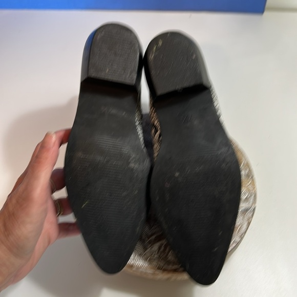 SHAYANNE WHITE LEATHER, FAUX SNAKESKIN DESIGN, WESTERN COWBOY BOOTIES SIZE 7.5 - Picture 5 of 10